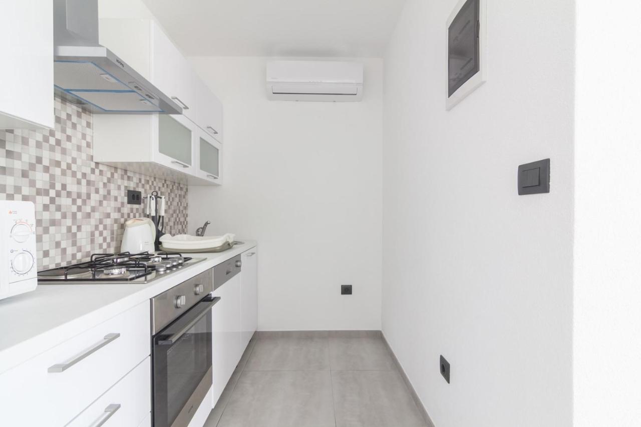 New Family 2 Bedroom Apartment Vodnjan Esterno foto