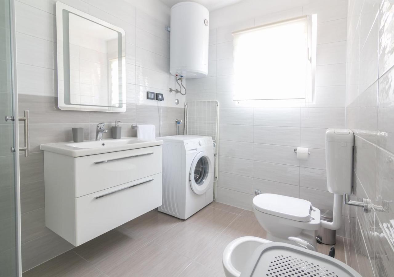 New Family 2 Bedroom Apartment Vodnjan Esterno foto